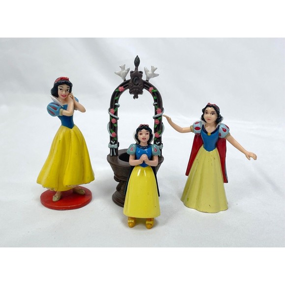 Disney Princess Snow White Wishing Well Figures Cake Topper Set of 4 - Picture 1 of 10